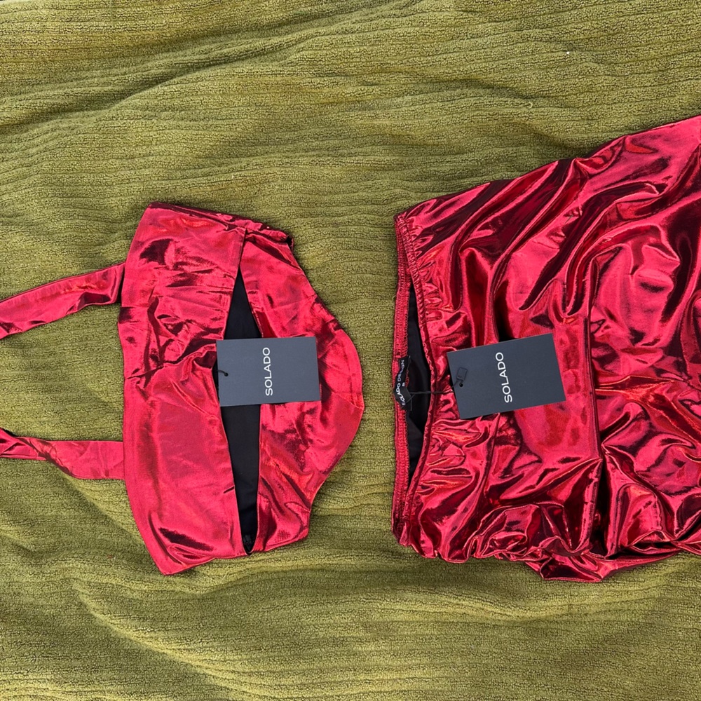 2 piece set, great for club, metallic !